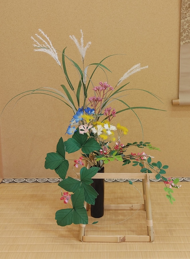 花器に秋の七草